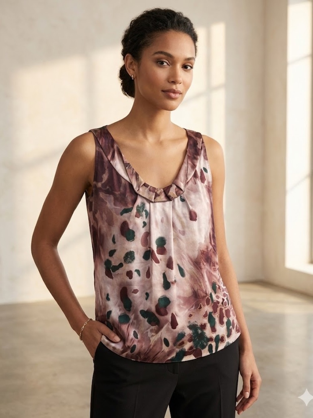 Elie Tahari 100% Genuine Silk Abstract Draped Neck Top size S